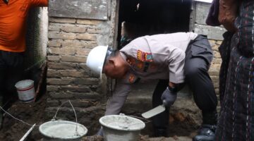 Jelang Hari Bhayangkara ke-80, Kapolres Simalungun Gelar Bedah Rumah: Nenek 76 Tahun Sambut Harapan Baru