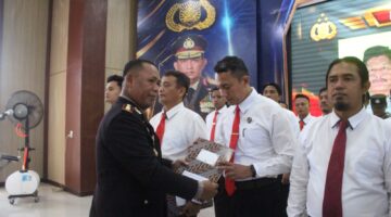 Dedikasi Tanpa Batas, Kanit Tipiter Polres Simalungun Diganjar Penghargaan Ungkap Perdagangan Satwa Dilindungi