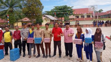 Ketua DPW Partai Aceh Yahdi Hasan Ramud Hadiri HUT RI ke-81 di SMA Negeri 1 Badar AGara 