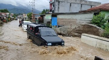Jalan Nasional di Aceh Tenggara Lumpuh Diterjang Banjir Tanpa Hujan, Warga Desa Kuning 1 Teriak Minta Tolong ke Gubernur Jawa Barat